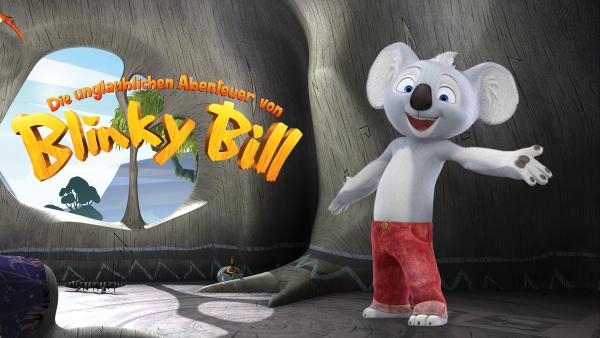 Blinky Bill steht lachend in einer Höhle mit Ausblick auf die Natur und breitet die Arme aus.