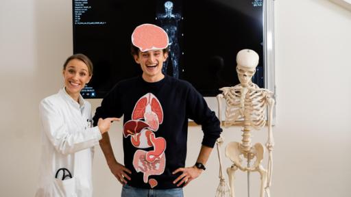 Der Organe-Check / Im Klinikum Rechts der Isar trifft Julian Ärztin Anna.