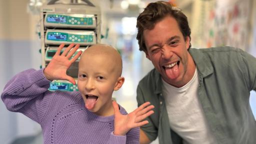 Checker Tobi: Der Krebs-Check | Rechte: BR | megaherz gmbh | Hans-Florian Hopfner Der Krebs-Check | Checker Tobi mit der 9-jährigen Marlene. Sie ist an Knochenkrebs erkrankt und muss deswegen eine Chemotherapie machen.