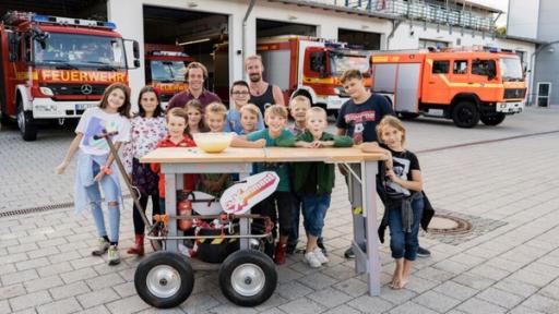 Im Wasser und trotzdem trocken?! | Rechte: BR | megaherz gmbh Im Wasser und trotzdem trocken?! | Checker Tobi hat heute wieder eine spannende Aufgabe zu lösen | Bild: BR | megaherz gmbh