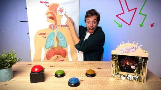 Die Checker-Webshow | Rechte: BR | megaherz GmbH | David Birzer Schluckauf · Warum wir manchmal hicksen müssen! | Tobi im Checker-Webshow-Studio