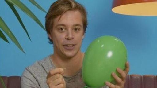 Baum | Luftballon | Pizza (05) / Checker Tobi beantwortet die Frage, ob man in einen Luftballon stechen kann, ohne dass er platzt?