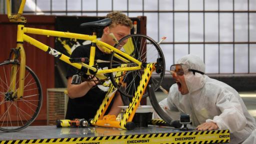Folge 30 | Rechte: ZDF Eine Fahrradfütterungsmaschine