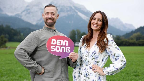 Dein Song-Moderator Bürger Lars Dietrich und Moderatorin Johanna Klum