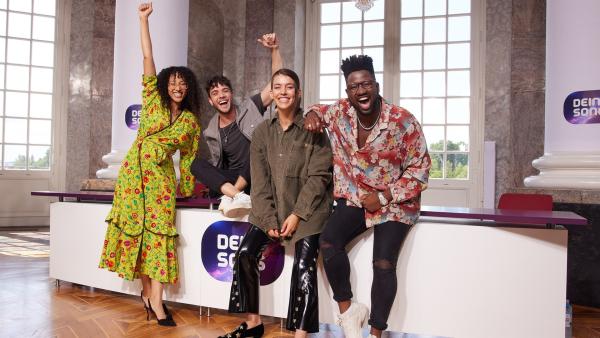 Die neue Jury von „Dein Song" 2023 v.l.: Suena, Luca Hänni, Alina Süggeler und Kelvin Jones