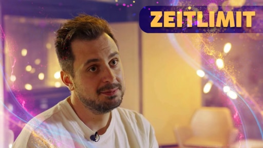 Jules Kalmbacher schaut mit gehobenen Brauen in die Kamera. Bildtext: Zeitlimit