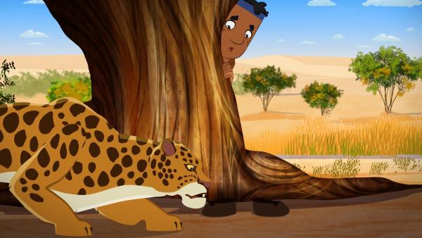 Luigi versteckt sich vor einem Leoparden.