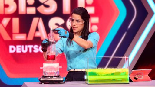 Erhitzte Flasche | Rechte: KiKA
