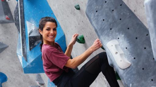 Clarissa beim Bouldern | Rechte: KiKA Clarissa beim Bouldern | Rechte: KiKA