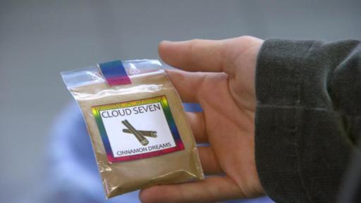 Wolke Sieben | Rechte: NDR Ein Päckchen "Cloud Seven"