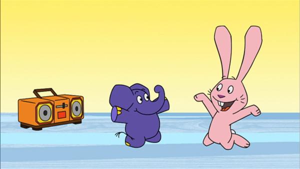 Hase und Elefant machen Musik.