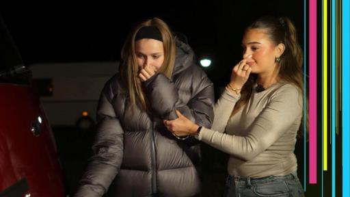 Antonia und Sofia stinkt es im Camper