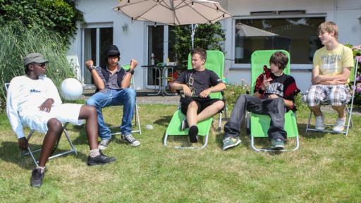 Die Jungs-WG - Staffel01 - Folge20 | Rechte: ZDF, E+U TV Die Jungs-WG - Ein Monat ohne Eltern