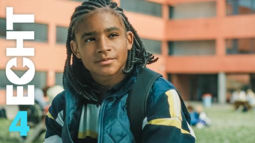 Staffel 3, Folge 4: Herzen und Jogginghosen | Rechte: ZDF Elias vor der Schule
