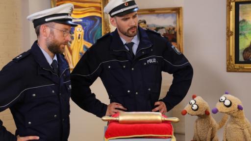 Hör mal, wer da klaut | Rechte: bigSmile - bigSmile Jan & Henry mit Polizisten im Museum