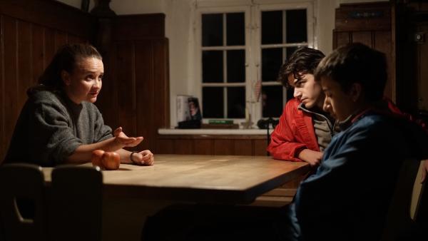 Monika mit den Jugendlichen Lennox und Malte