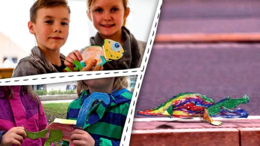 Rechte: KiKA/Motion Works GmbH Zwei Kinder halten ein Steckchamäleon, ein Dino wird gehalten und ein Steckkrokodil auf der Straße.