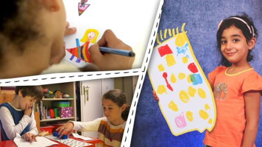 Rechte: KiKA/Motion Works GmbH Ein Mädchen malt sich als Schulkind. Kinder spielen Schule und malen ihre Einschulung.