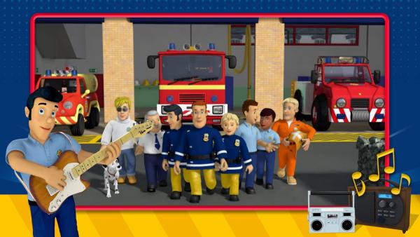 Elvis spielt Gitarre, während das gesamte Feuerwehrteam im Hintergrund steht.