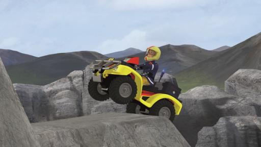 Rechte: KiKA/2011 Prism Art & Design Limited Feuerwehrmann Sam eilt mit seinem Quad zu Hilfe.