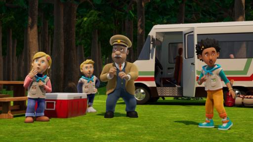 Rechte: KiKA/2024 Prism Art & Design Limited Drei Kinder und ein Erwachsener stehen verwundert mit Camping-Ausrüstung vor einem Kleinbus auf einer Lichtung im Wald.