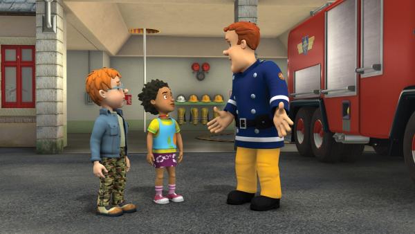 Mandy und Norman laden Feuerwehrmann Sam zu einem Feuerwerksshow ein.