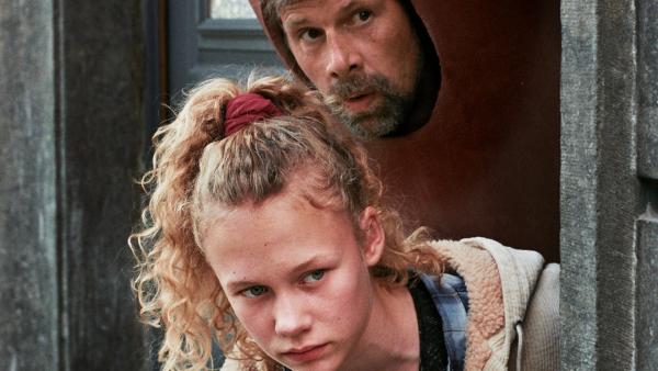 Zoë (Savannah Vandendriessche) unterstützt als Einzige in ihrer Familie das Vorhabens ihres Vaters (Johan Heldenbergh) Schauspieler zu werden - auch wenn seine erste Rolle die eines Würstchens in einem Werbespot ist.