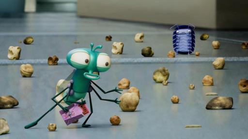 Kostbare Krümel | Rechte: ©Aardman Animations 2022 Abakus und Floyd können es nicht fassen: Die Wohnungsbesitzerin Giganto hat ihren Toaster ausgeleert. Auf dem Küchenboden liegen viele Krümel herum. Abakus und Floyd freuen sich sehr darüber und betrachten die Krümel, während Floyd nach einem der größeren Krümel greift.