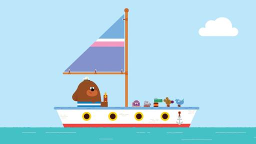 Der Insel-Button | Rechte: WDR / BBC Studios / Studio AKA Duggee und die Quirlies fahren auf einem Schiff über das Meer und machen auf einer Insel einen Stopp.