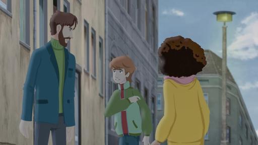 Ischtars Geheimnis | Rechte: © 2024 Mideu Films, ZDF, Beside Production Paul in der Bildmitte blickt fragend zu seinem kritisch schauenden Onkel, der links neben ihm steht. Millie am rechten Bild beobachtet die beiden.