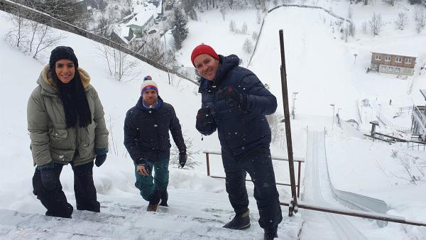 Ben (rechts) und Jess (links) mit Trainer Oliver