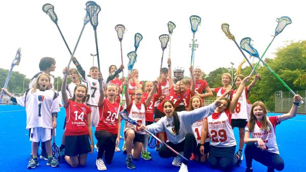 Jess mit dem Berliner Lacrosse Verein