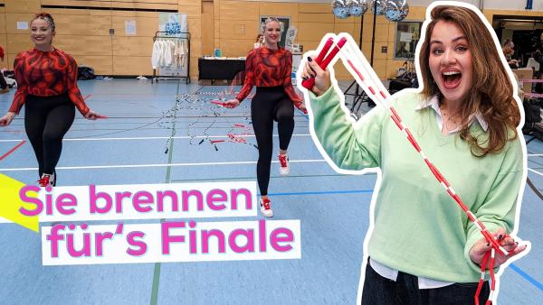 Vorn rechts: Sarah, die ein Springseil in den Händen hält. Im Hintergrund zwei seilspringende Frauen der Gruppe in einer Turnhalle. Aufschrift: Sie brennen für's Finale.