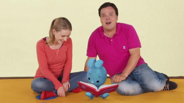 KiKANiNCHEN folgt festen Ritualen. Am Anfang der „KiKANiNCHEN“-Programmteile steht das „KiKANiNCHEN-Lied“.