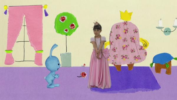 Kikaninchen und Prinzessin Manou im Schloss. 