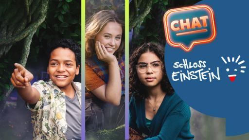 Schloss Einstein-Chat: Lance, Elma und Kiana | Rechte: KiKA/MDR/saxonia media GmbH Die drei Schauspieler Lance, Elma und Kiana aus "Schloss Einstein" schauen in die Kamera