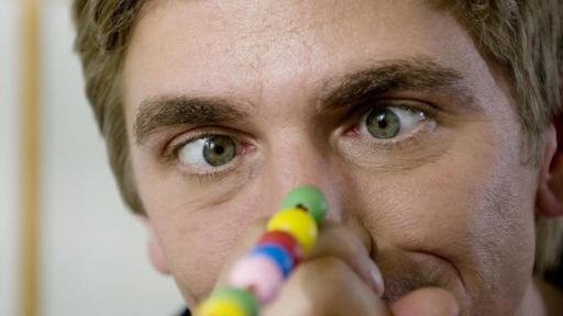 Fritz trainiert seine Augenmuskeln