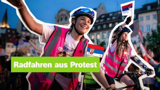 Sendung 16. April | Rechte: ZDF Zwei Radfahrerinnen tragen Warnwesten und schwenken die Flagge von Serbien. Links der Text "Radfahren aus Protest".