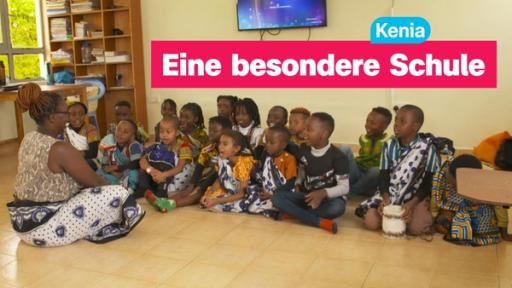 Sendungsteaser vom 7. April 2025 | Rechte: ZDF Eine Schulklasse aus Kenia sitzt gemeinsam mit der Lehrerin auf dem Boden, sie unterhalten sich. Rechts der Schriftzug: "Kenia: Eine besondere Schule".