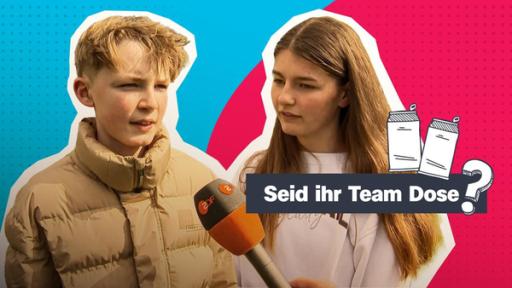 Thumbnail 4.4.25 | Rechte: ZDF Ein Junge und ein Mädchen mit einem ZDF-Mikrofon.