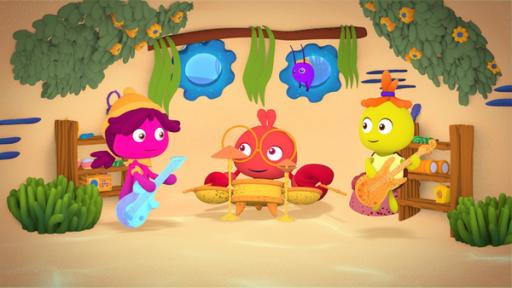 Rechte: KiKA/Bigchild Entertainment Krake Maari und Schildkröte Tuts mit Gitarren, Krabbe Fin am Schlagzeug. Sie spielen Musik.