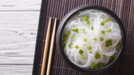 Rezept aus China | Rechte: colourbox.com Glasnudelsuppe