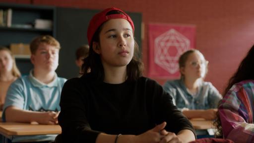 Startbild Folge 13 | Rechte: © The Storytellers Film & TV/Dinand van der Wal In der Schule wird Hunter vor eine Aufgabe gestellt, die sie kaum lösen kann.