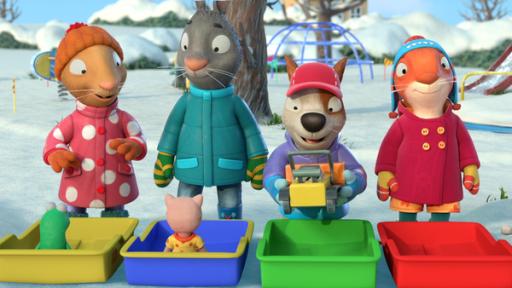 Auf die Plätze, fertig, Schnee! | Rechte: ZDF Posy, Pip, Zac und Jamila stehen draußen vor bunten Kisten. Froschi und Schweinchen sitzen vor Posy und Pip, Zac ist gerade dabei, seinen Bagger in die Kiste zu legen.