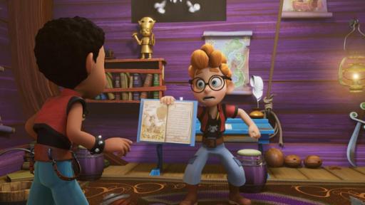 Klabauter-Ellys Fluch | Rechte: © 2024 – Method Animation – Mediawan kids & family In einem Raum des Schulschiffs Galeone, wo sich Alexander und Finn befinden, hängt ein Bücherregal an der Wand. Alexander hält mit wütendem Gesichtsausdruck ein aufgeschlagenes Heft direkt vor Finns Gesicht. Finn ist nur von hinten zu sehen.