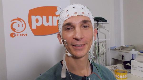  Im Experiment forscht er mit dem Glückforscher Dr. Malek Bajbouj nach seiner Glücksformel.