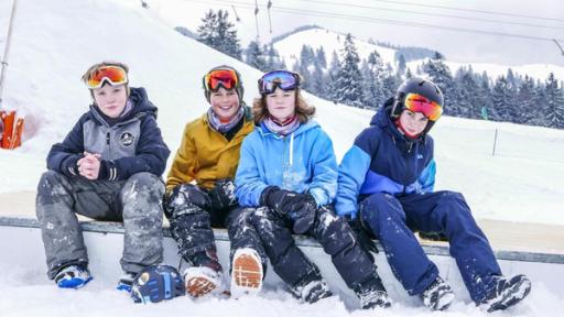 Die Freestyle-Snowboarder aus der PUR+ Folge