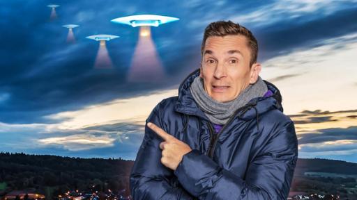 PUR+ - Teaser - Gibt es UFOs? | Rechte: ZDF, ZDF/KI-generiert PUR+ - Gibt es UFOs?