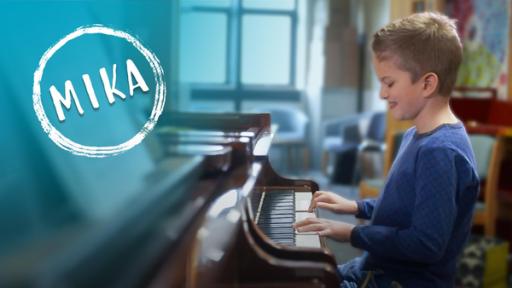 Mika und die 1000 Lieder | Rechte: hr Mika spielt am Klavier