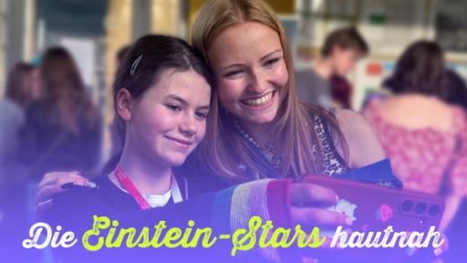 Fan Emma und Jamila (Rolle Chiara) machen Selfie. Bildtext: Die Einstein-Stars hautnah.
